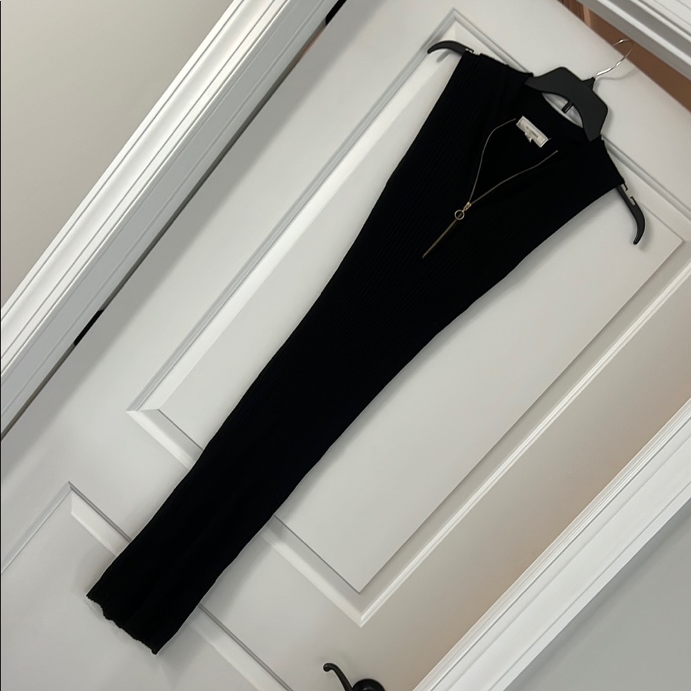 Theory Black Maxi Dress Elegant Structured Design